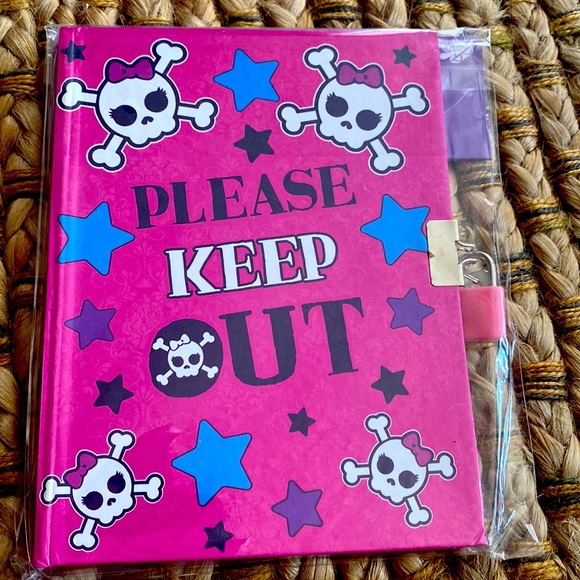 Please Keep Out Diary with Lock - Picture 1 of 6